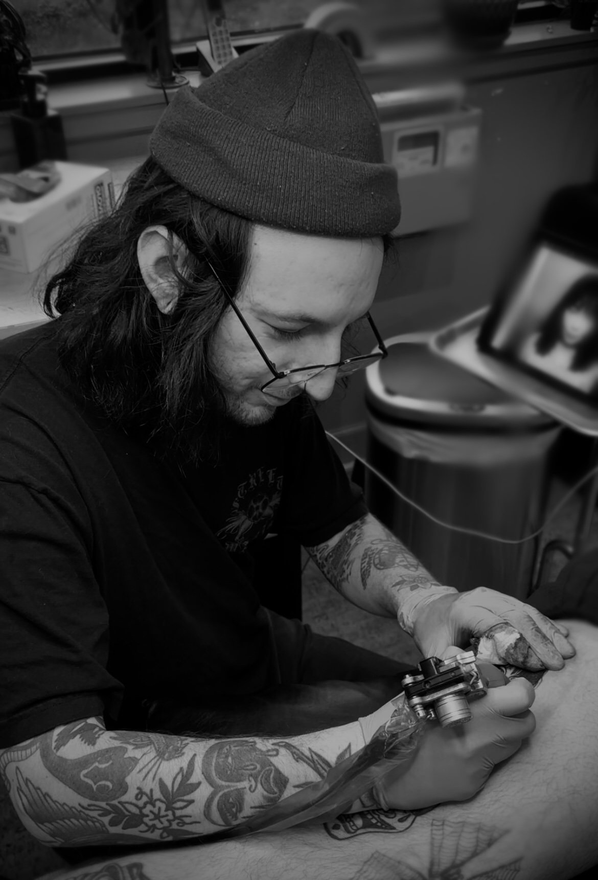 Fineline black and grey tattooer in portland, oregon